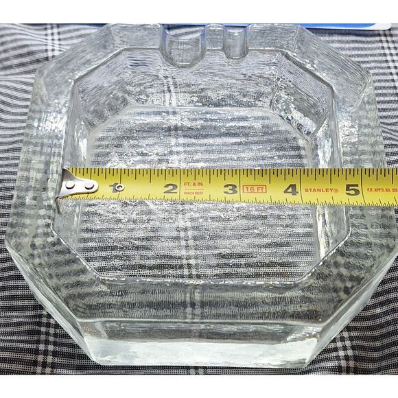 Mid-century modern- vintage ice textured glass- crystal clear ashtray- mint! - Picture 5 of 6
